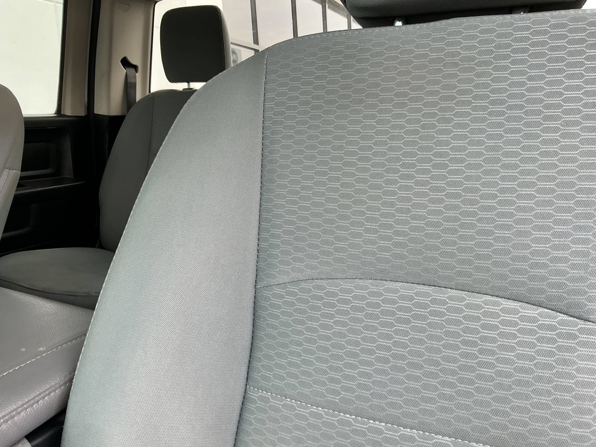 Used 2018 RAM 2500 Tradesman w/ Chrome Appearance Group AWD/4WD image 14