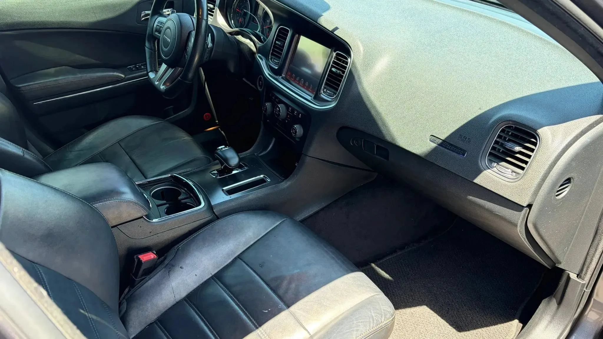 Used 2014 Dodge Charger SXT RWD image 14
