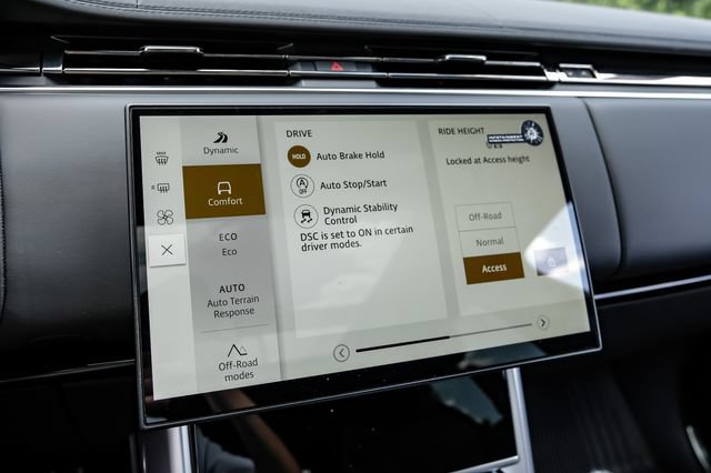 New 2026 Land Rover Range Rover SE AWD/4WD image 39
