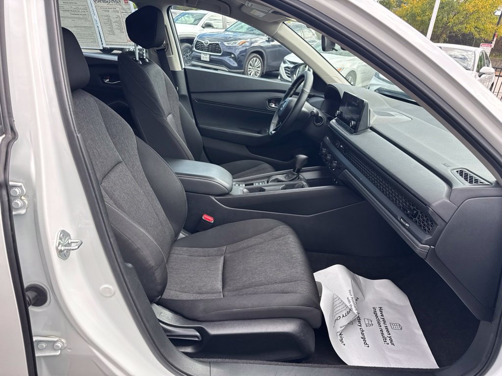Used 2023 Honda Accord LX image 32