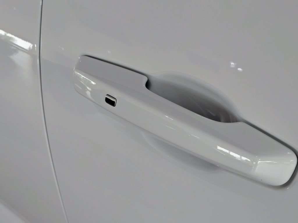 New 2026 GMC Terrain AT4 w/ Technology Package II AWD/4WD image 14