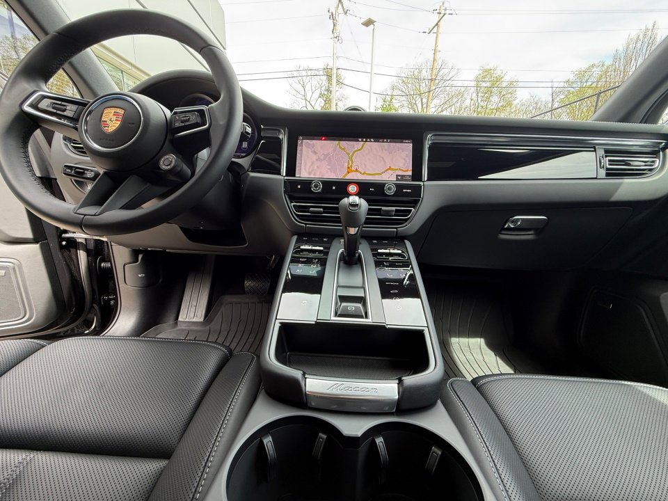 Certified 2026 Porsche Macan Turbo image 16