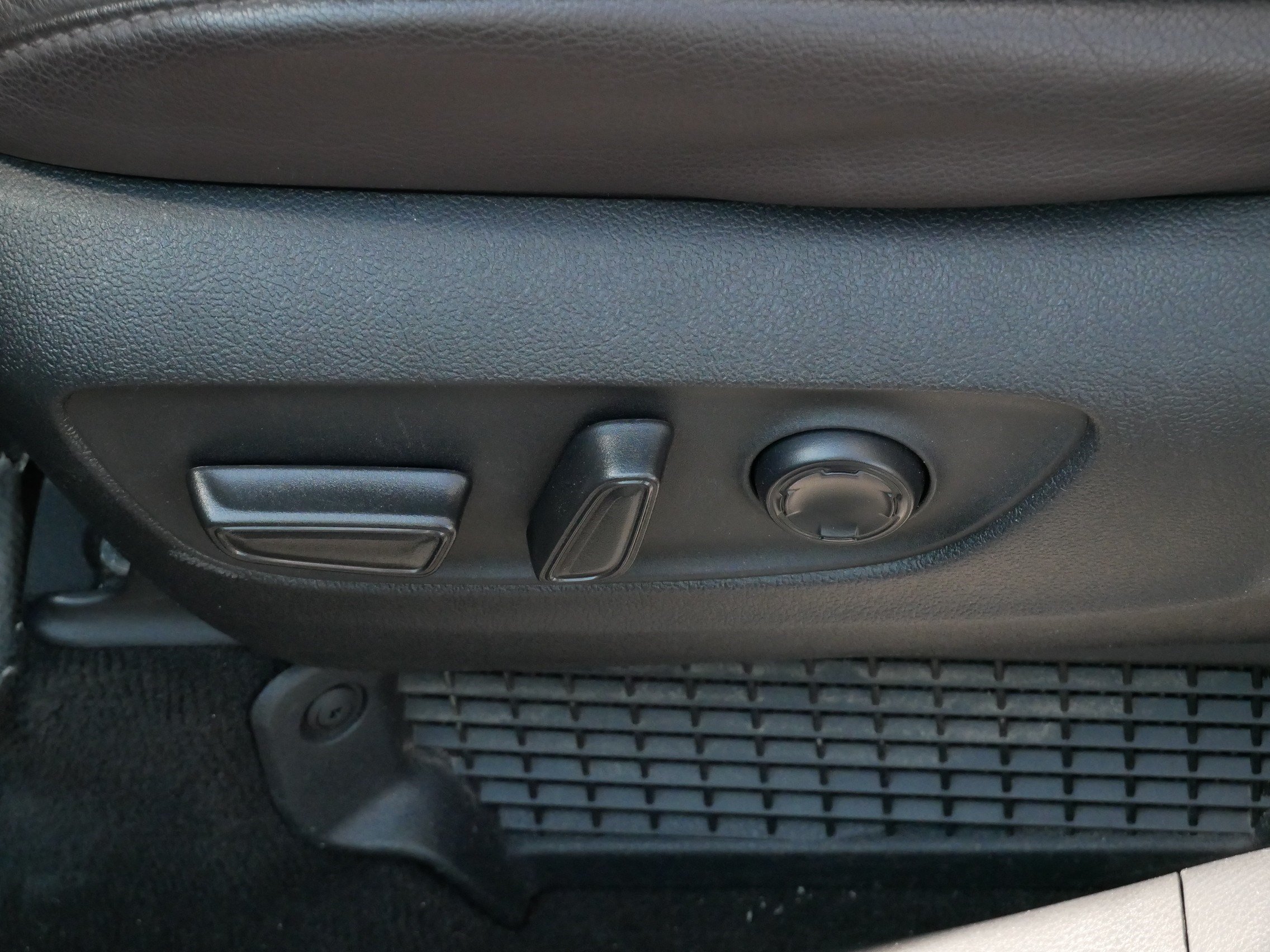 Certified 2021 Toyota Sienna Platinum FWD image 15