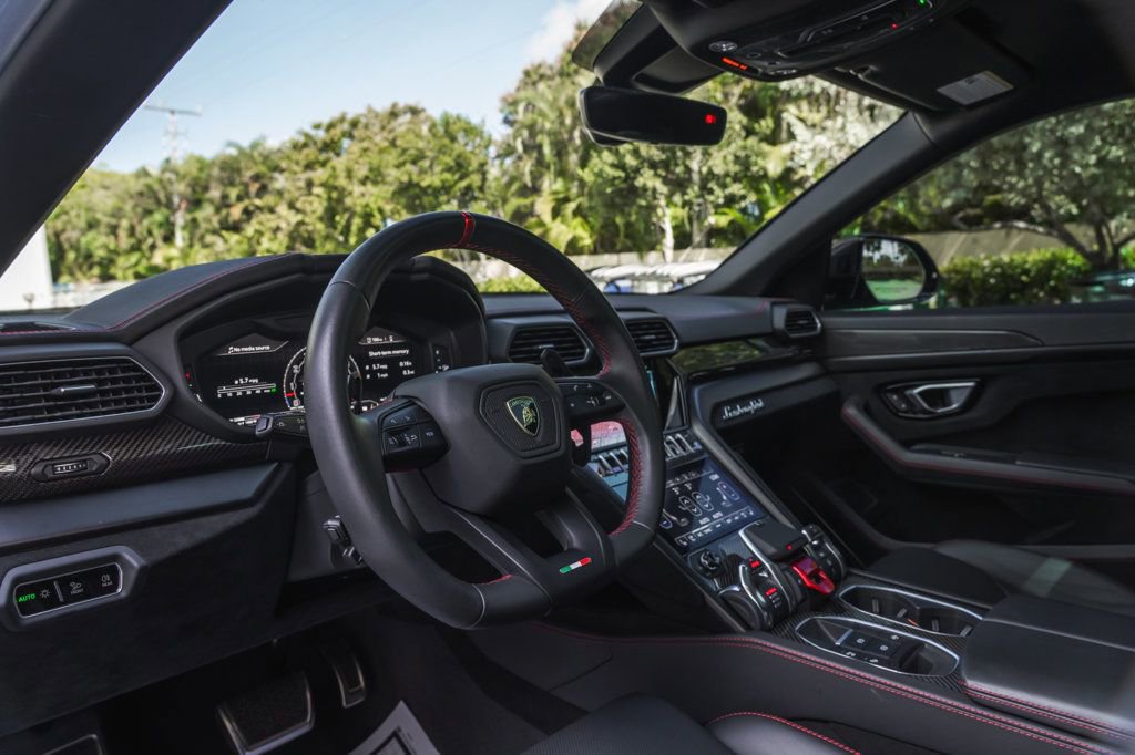 Used 2023 Lamborghini Urus Performante image 15