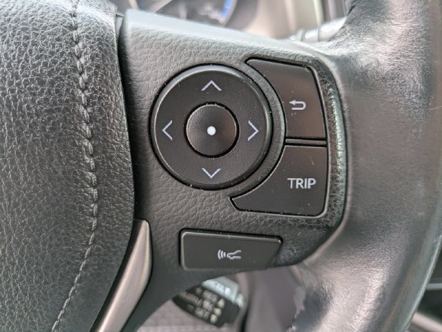 Used 2018 Toyota RAV4 XLE w/ Plus Extra Value Package AWD/4WD image 10
