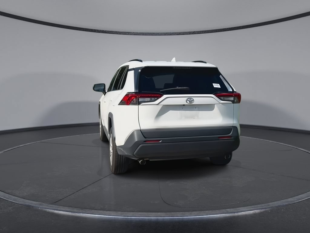 Used 2019 Toyota RAV4 LE FWD image 7