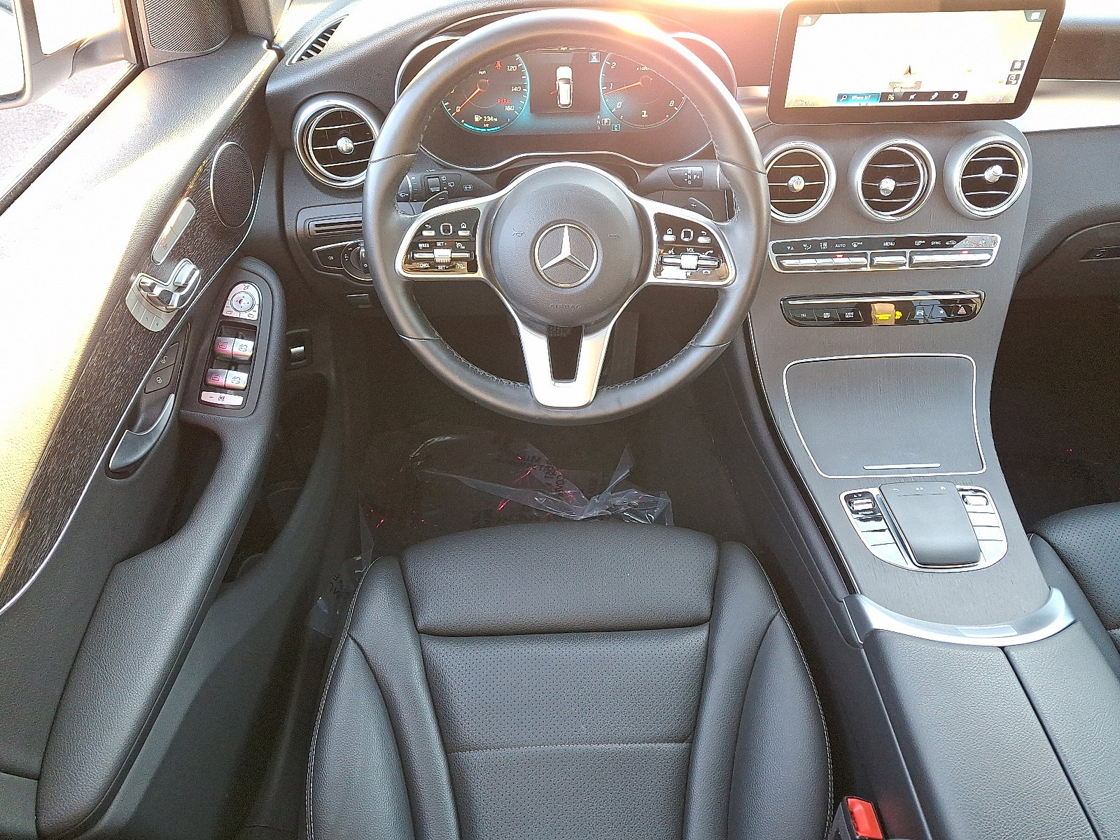 Certified 2022 Mercedes-Benz GLC 300 4MATIC image 11