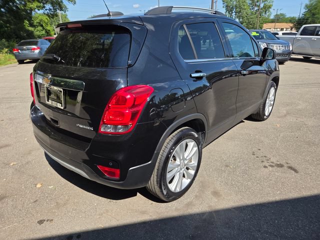 Used 2020 Chevrolet Trax Premier w/ LPO, Cargo Package AWD/4WD image 6