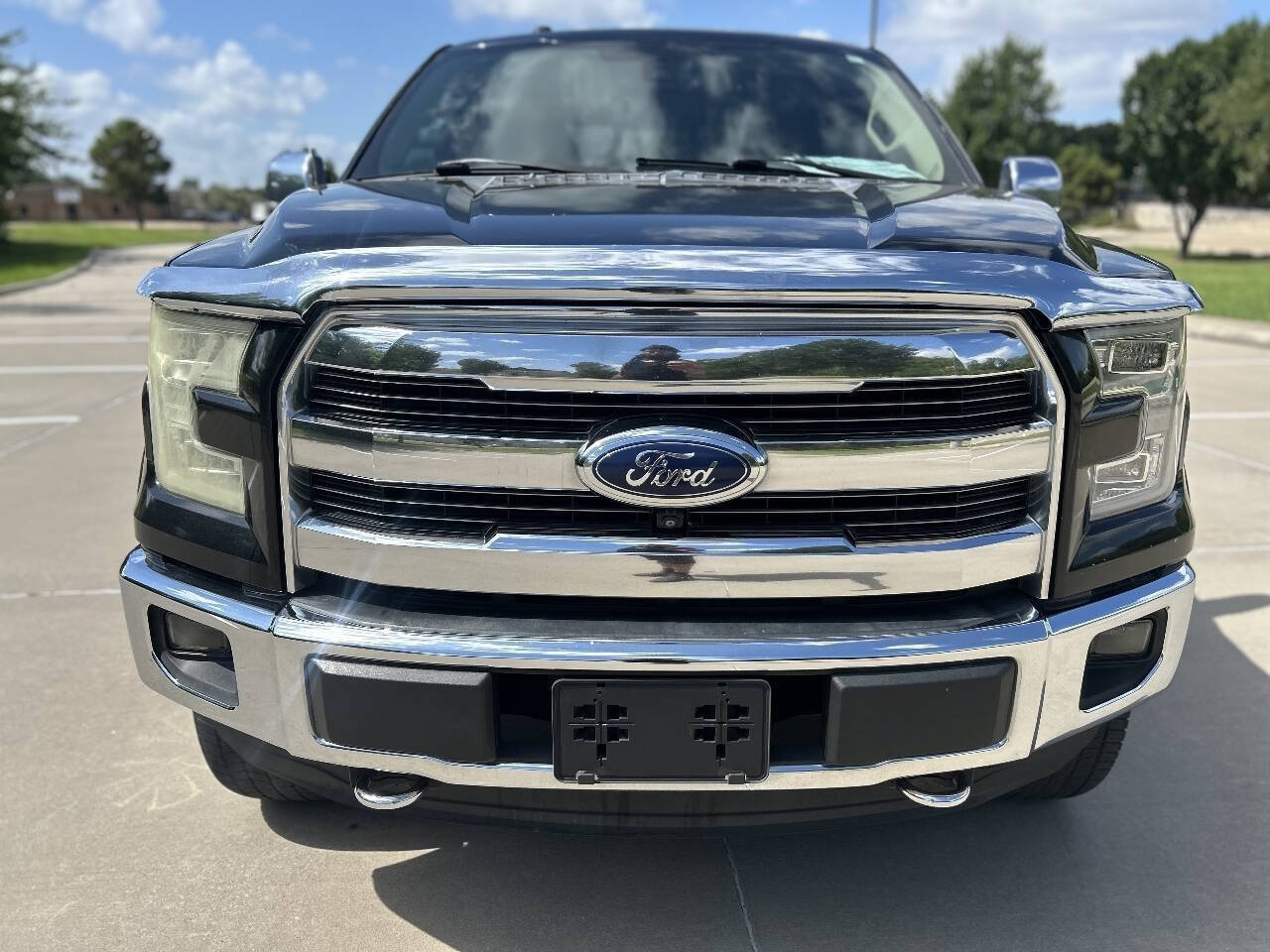 Used 2015 Ford F150 Lariat w/ Equipment Group 502A Luxury AWD/4WD image 3