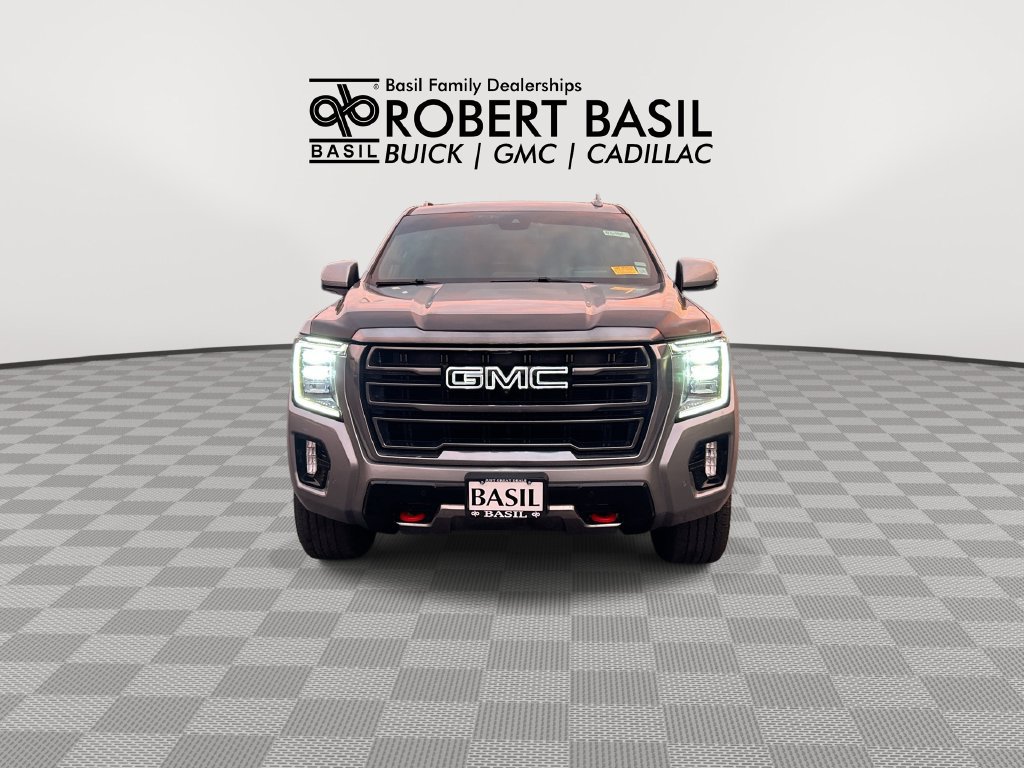 Used 2023 GMC Yukon XL AT4 w/ AT4 Premium Package AWD/4WD image 3