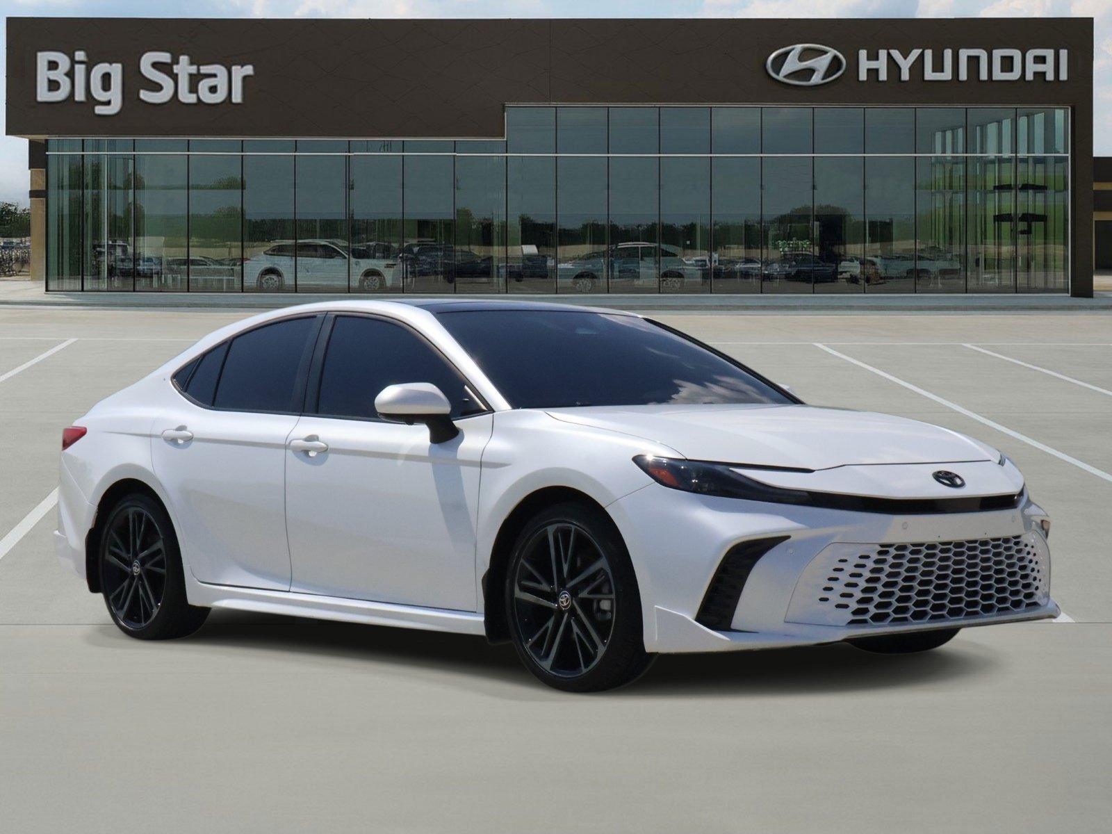 Used 2025 Toyota Camry XSE w/ Premium Plus Package FWD image 6