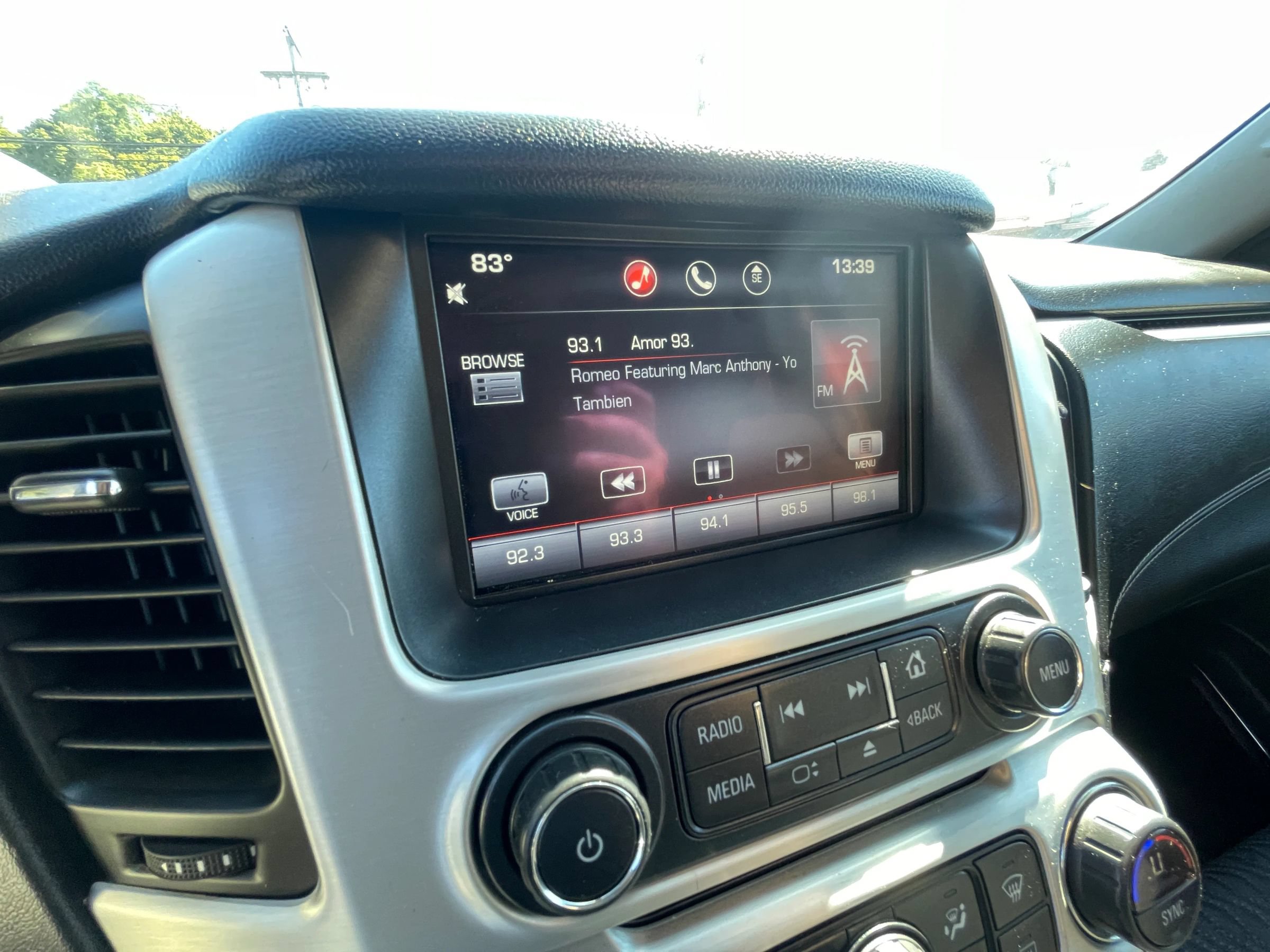 Used 2015 GMC Yukon SLE w/ HD Trailering Package AWD/4WD image 12
