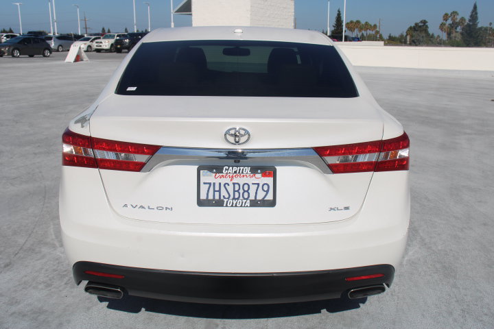 Used 2014 Toyota Avalon XLE Touring FWD image 4