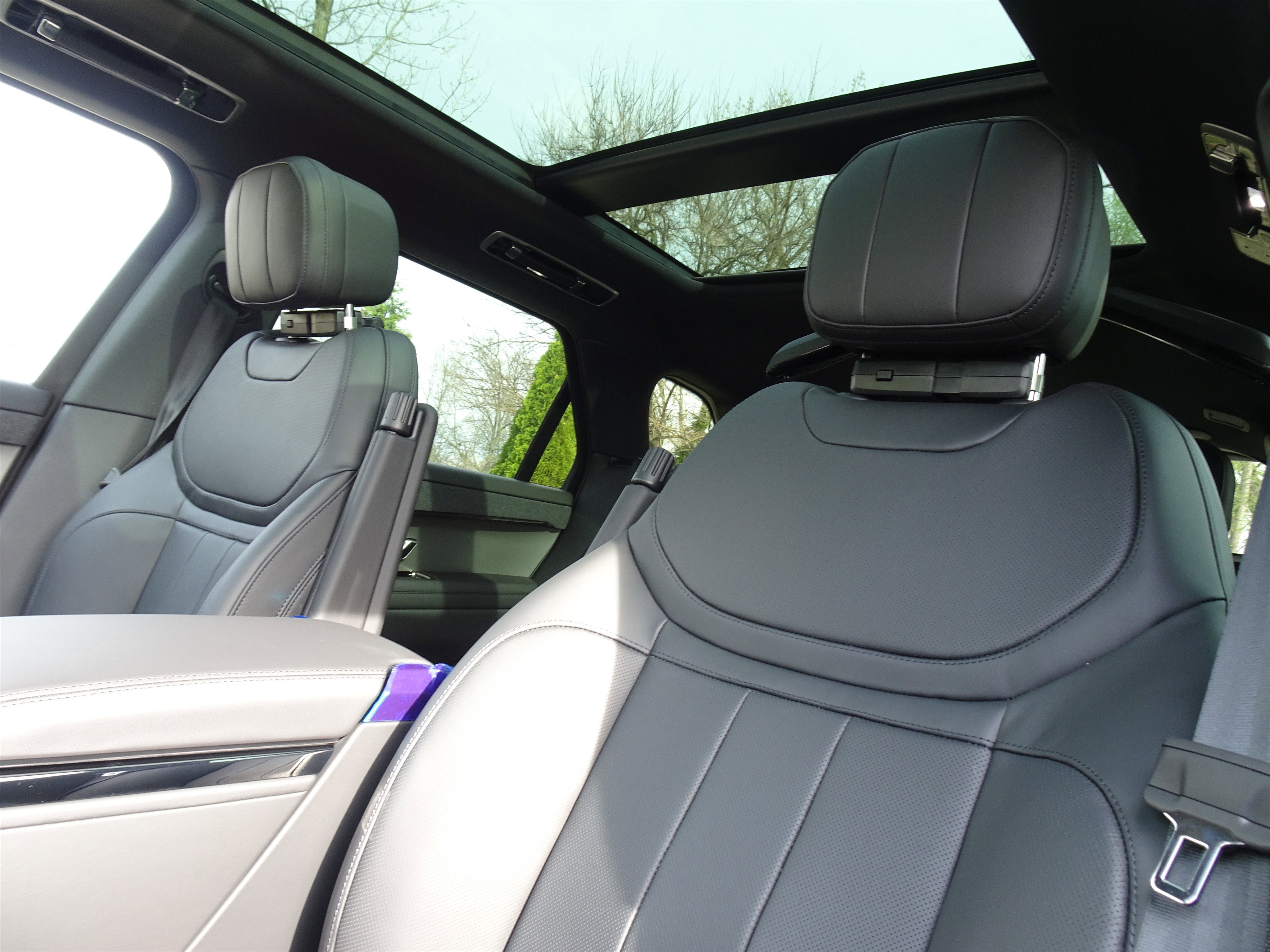 New 2026 Land Rover Range Rover Sport SE AWD/4WD image 17