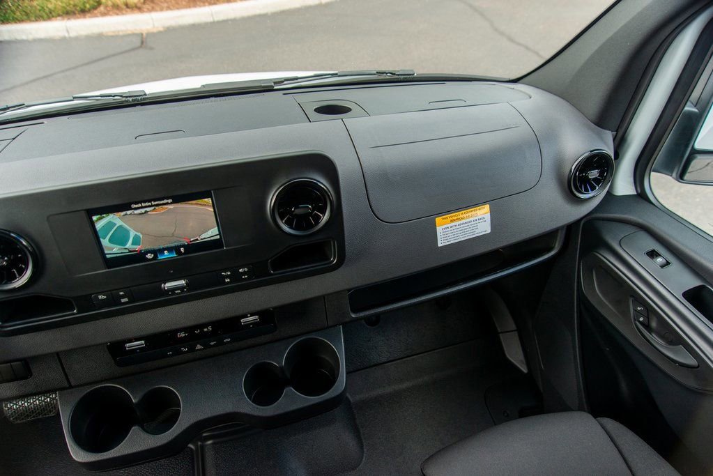 Used 2024 Mercedes-Benz Sprinter 3500 image 25