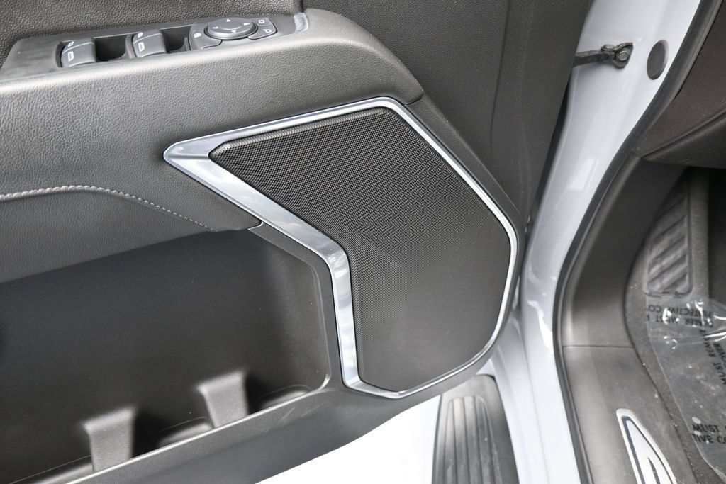 Used 2024 Chevrolet Silverado 1500 LT RWD image 14
