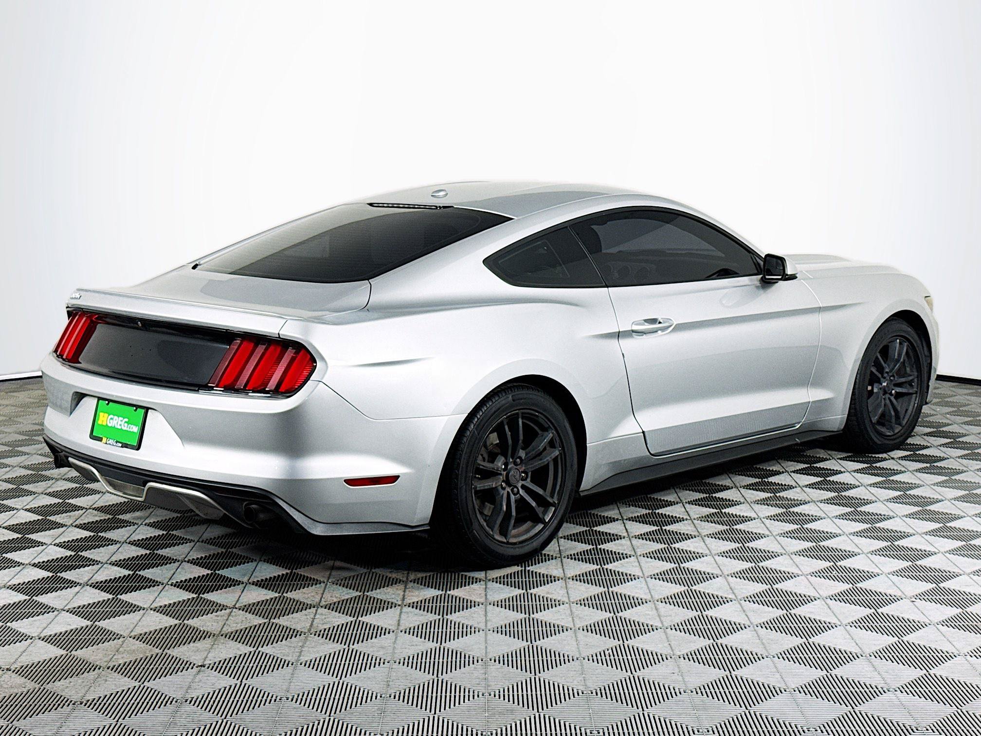 Used 2017 Ford Mustang Premium RWD image 8