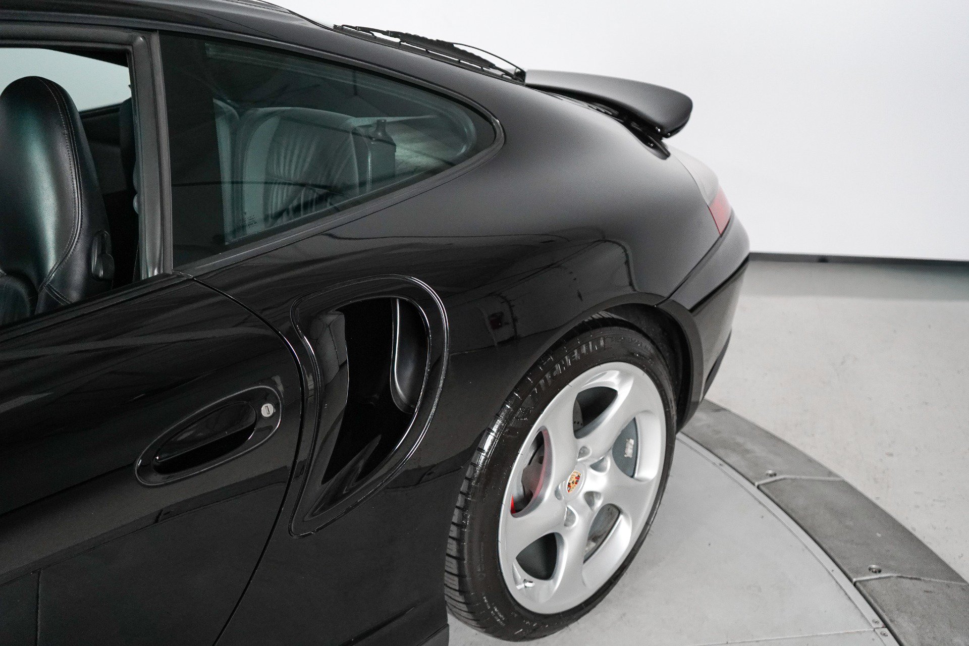 Used 2001 Porsche 911 Turbo AWD/4WD image 3