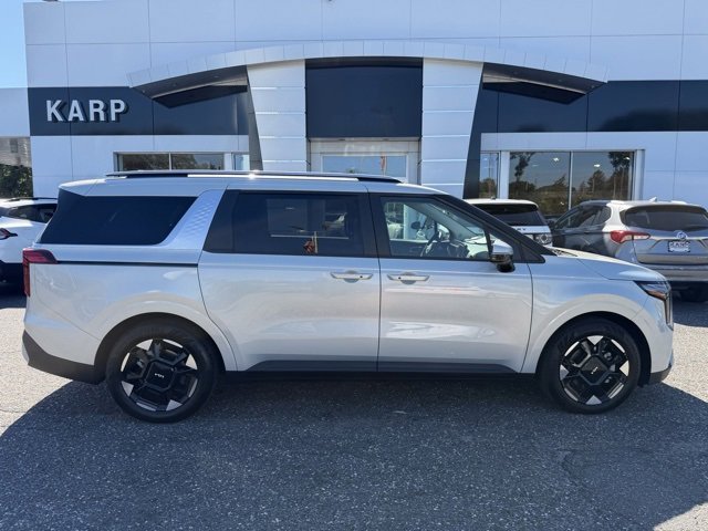 Certified 2025 Kia Carnival EX image 14