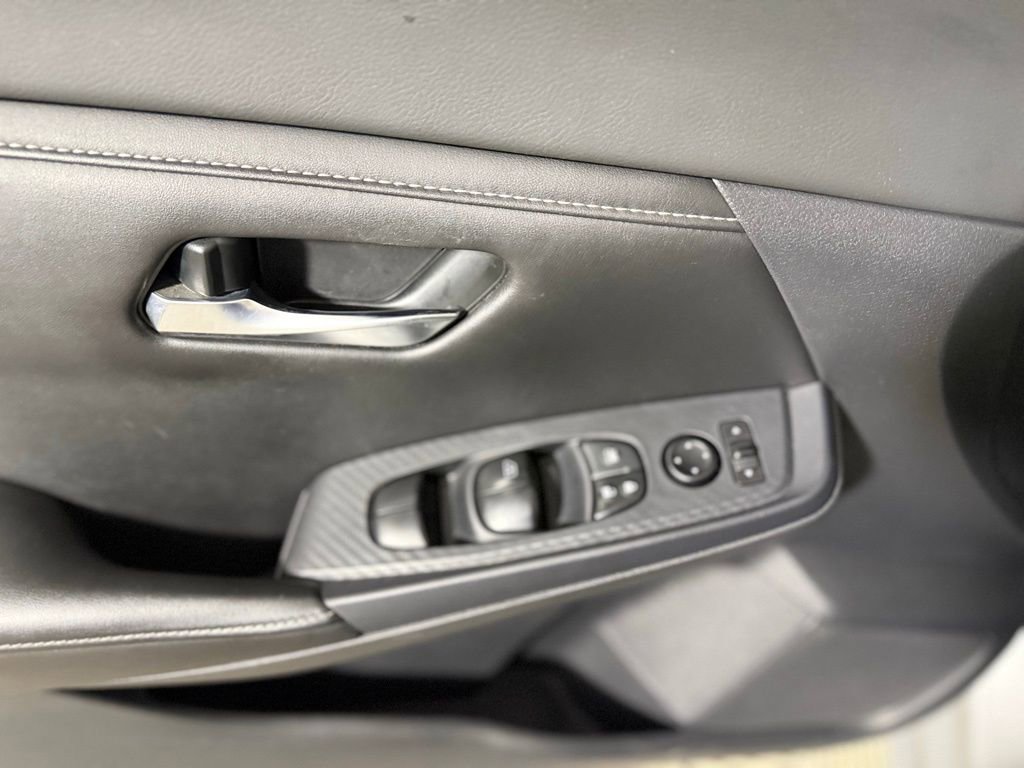 Used 2020 Nissan Sentra SV image 17