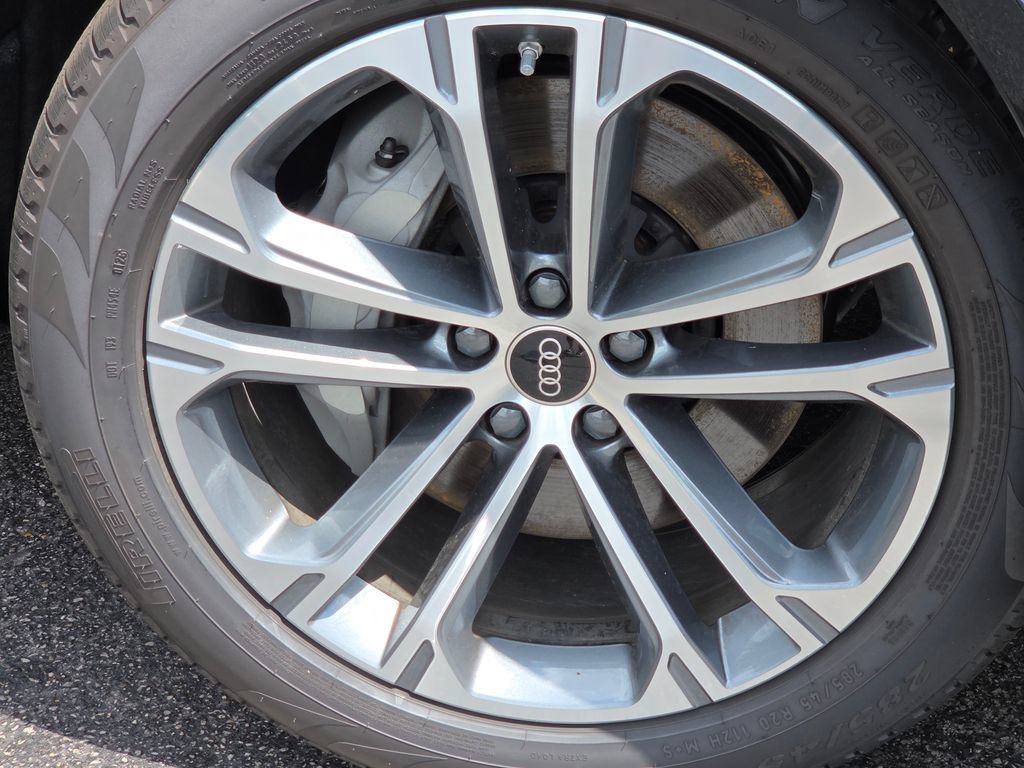 Certified 2026 Audi Q7 2.0T Premium Plus AWD/4WD image 18