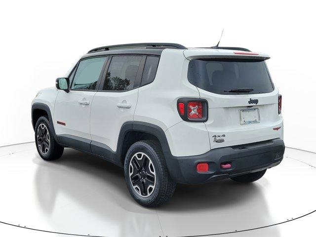 Used 2017 Jeep Renegade Trailhawk image 3
