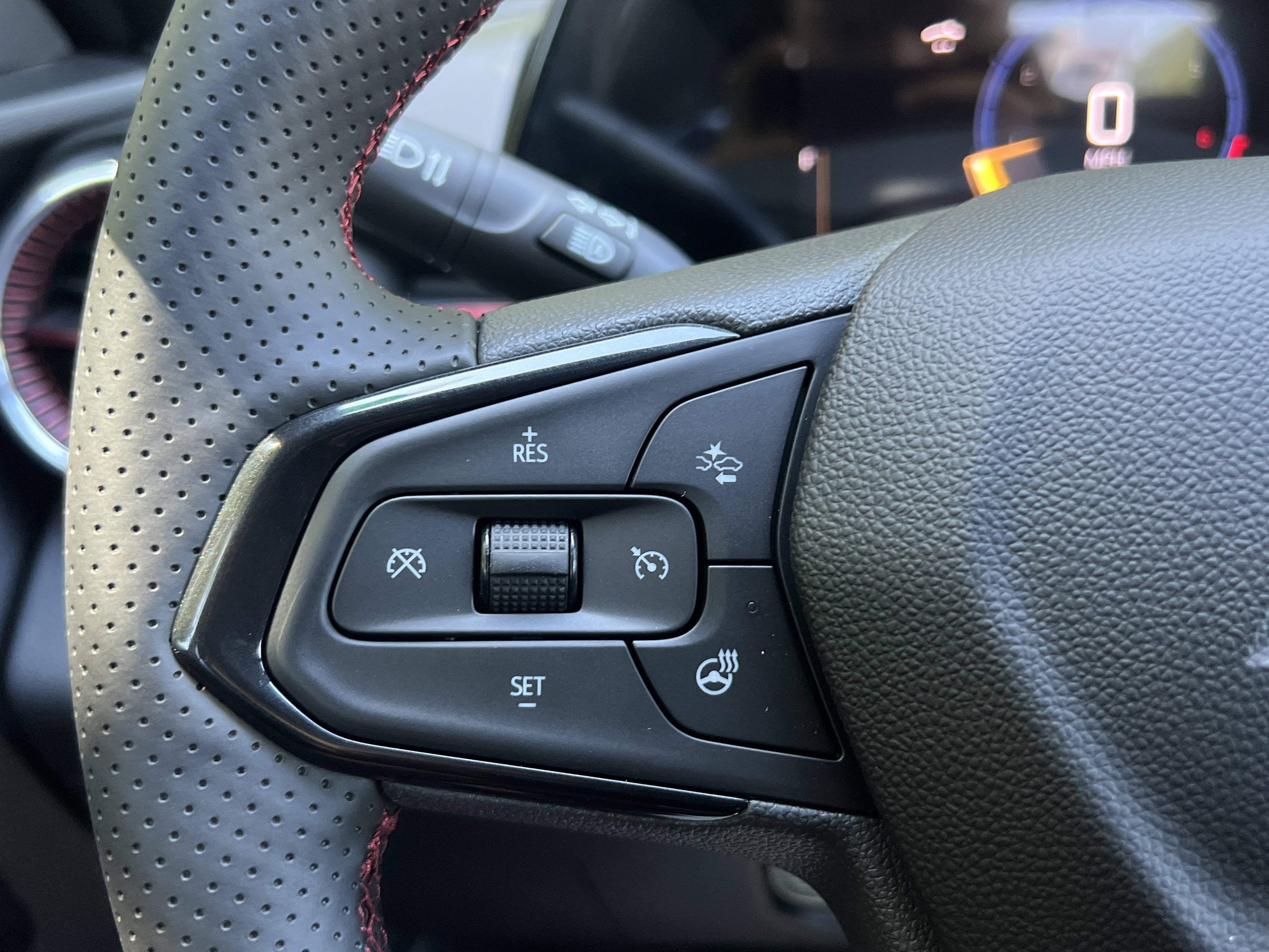 New 2026 Chevrolet Trax RS w/ Sunroof Package FWD image 20