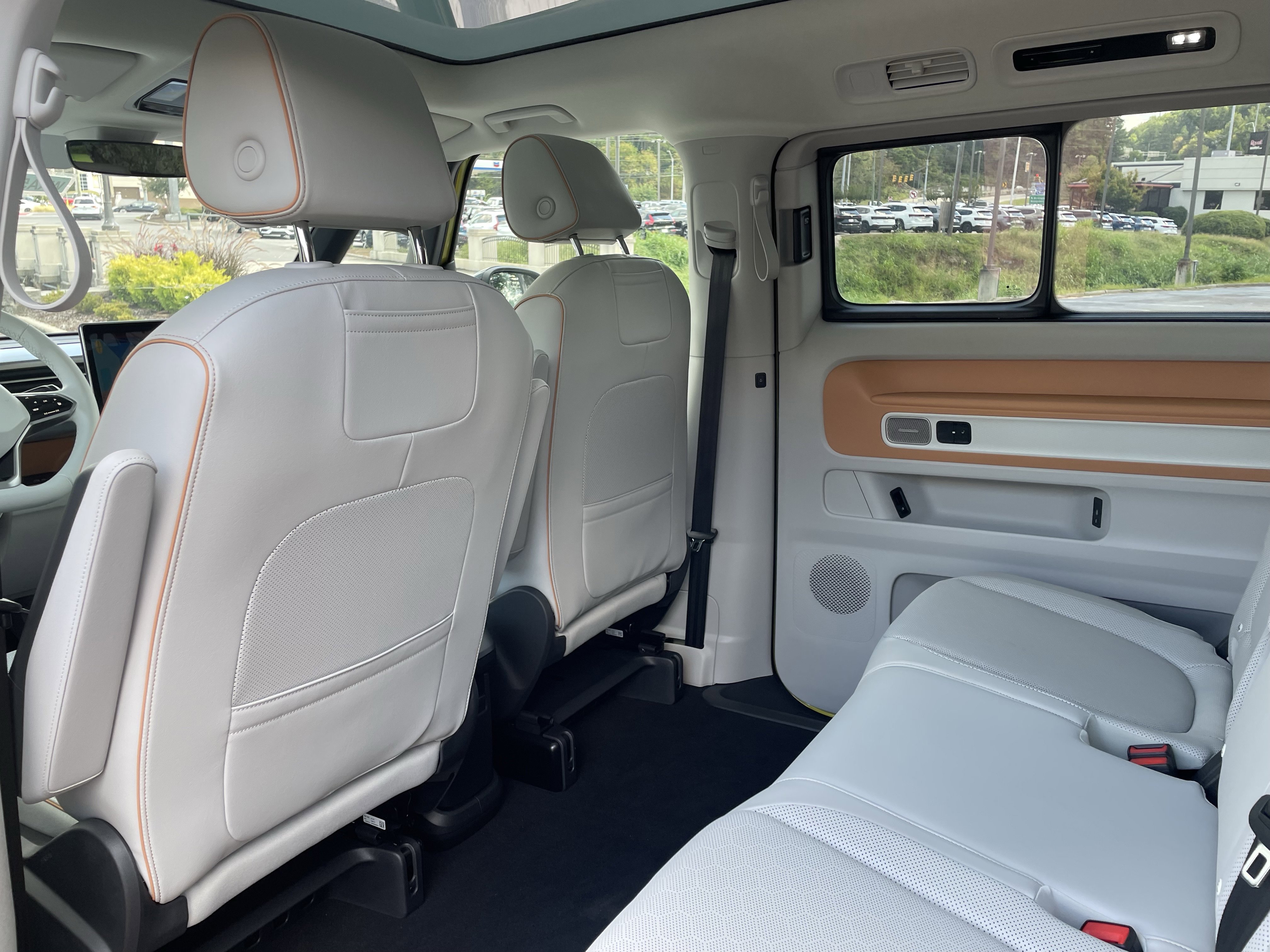 New 2025 Volkswagen ID. Buzz Pro S Plus image 12