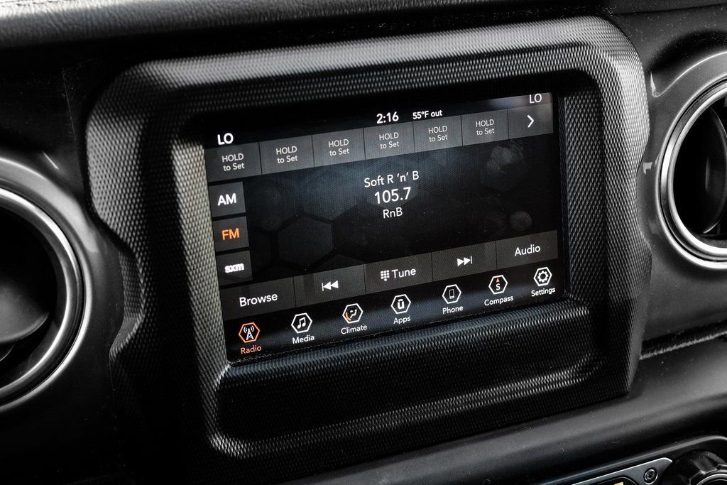 Used 2020 Jeep Wrangler Unlimited Sahara image 6