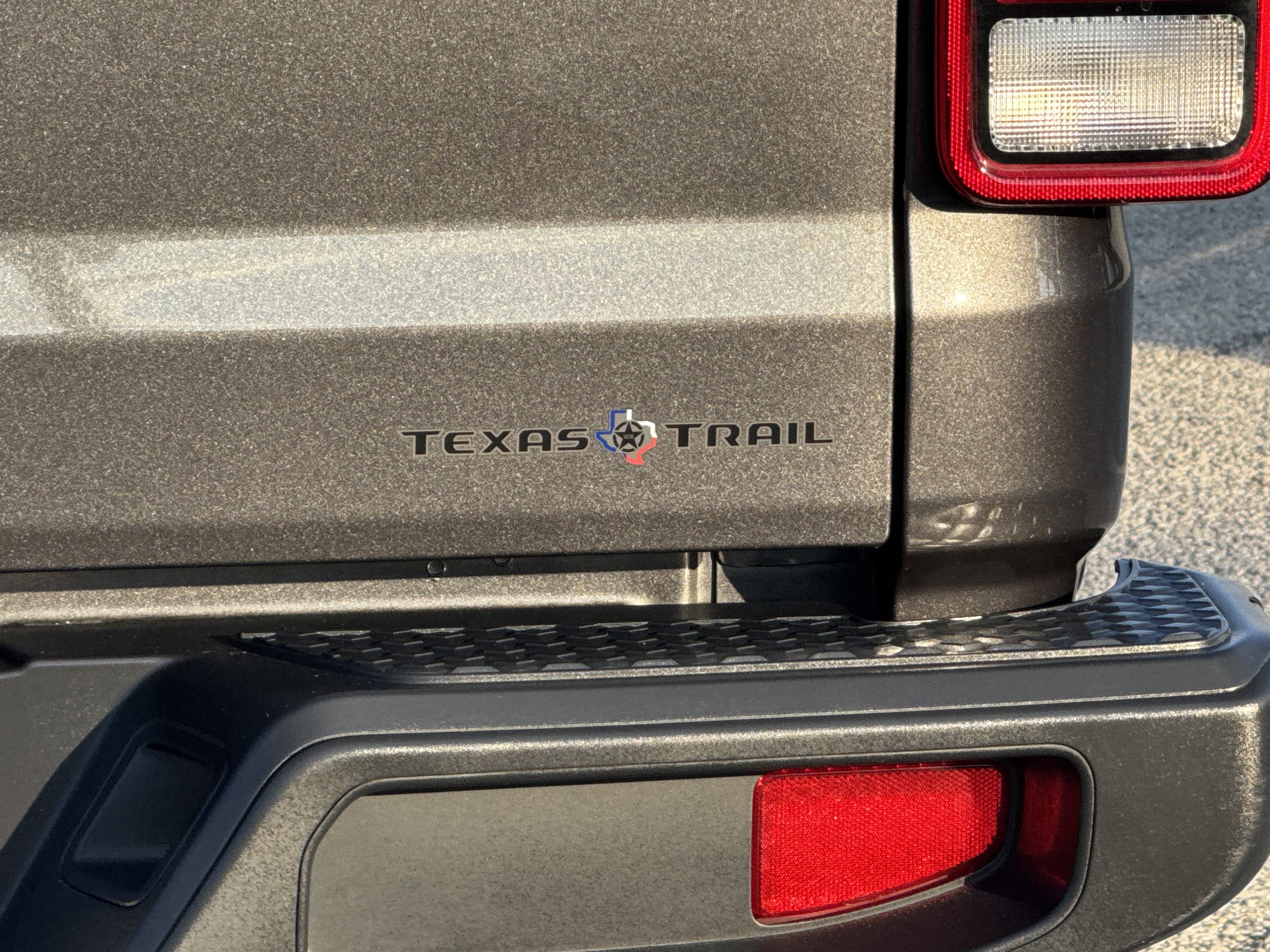 Used 2023 Jeep Gladiator Sport image 10