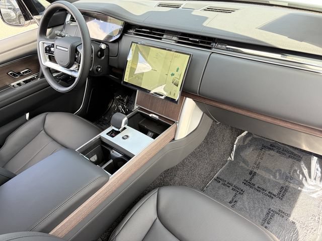 New 2026 Land Rover Range Rover Long Wheelbase SE AWD/4WD image 11