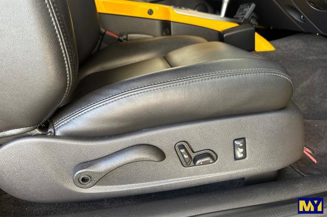 Used 2005 Chevrolet SSR w/ Preferred Equipment Group image 20