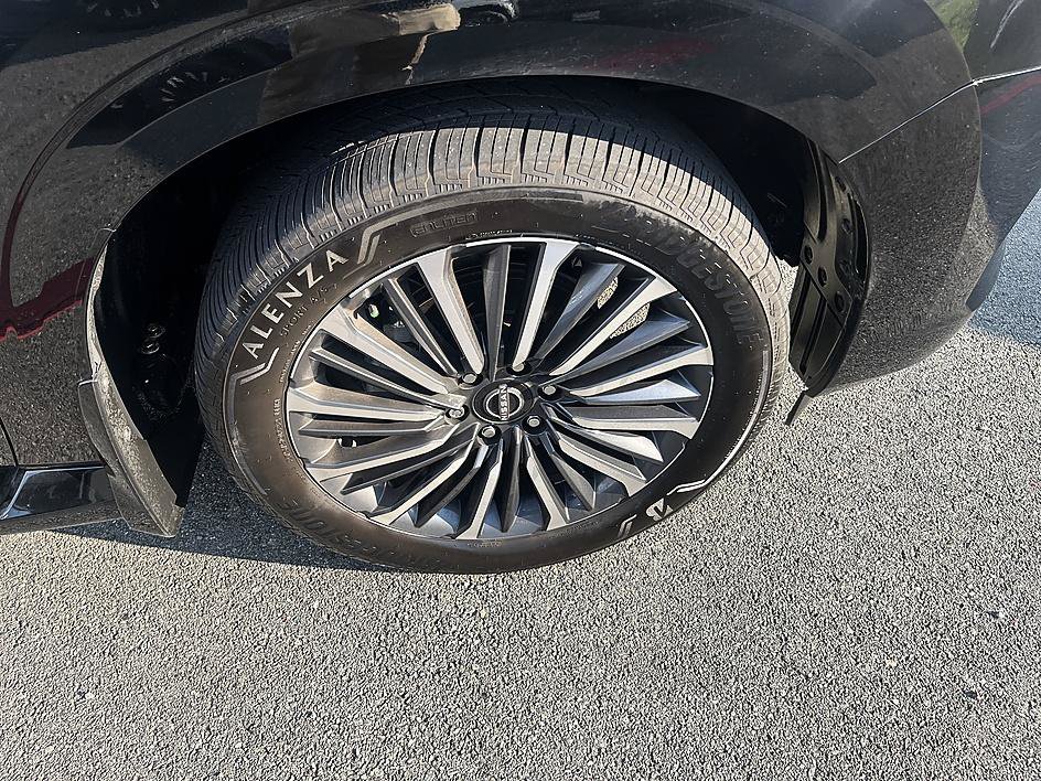 Certified 2025 Nissan Armada Platinum Reserve AWD/4WD image 11