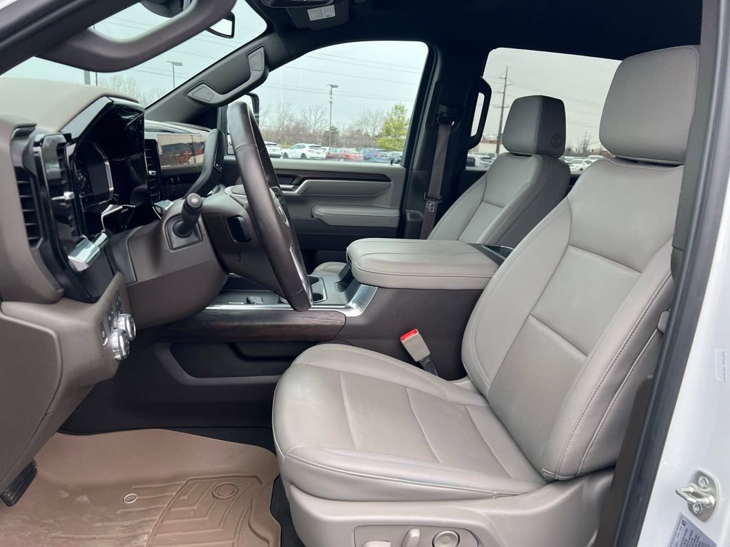 Used 2025 GMC Sierra 2500 SLT w/ SLT Convenience Package image 8