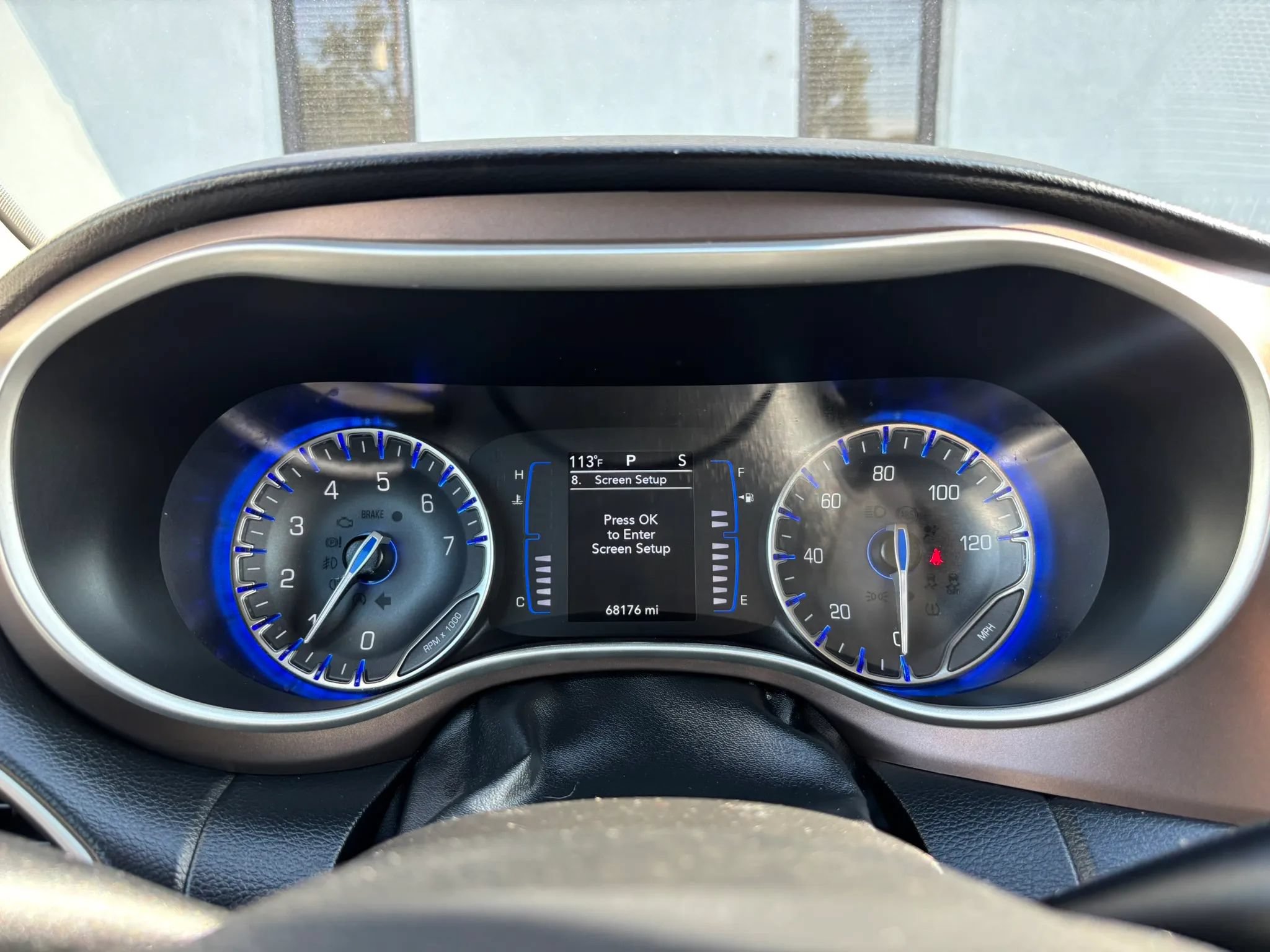 Used 2021 Chrysler Voyager L FWD image 21