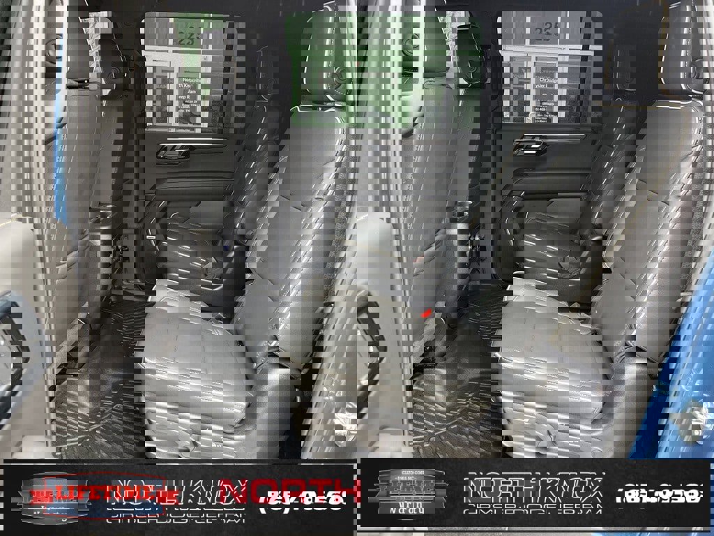 Used 2025 Chevrolet Suburban Premier image 13