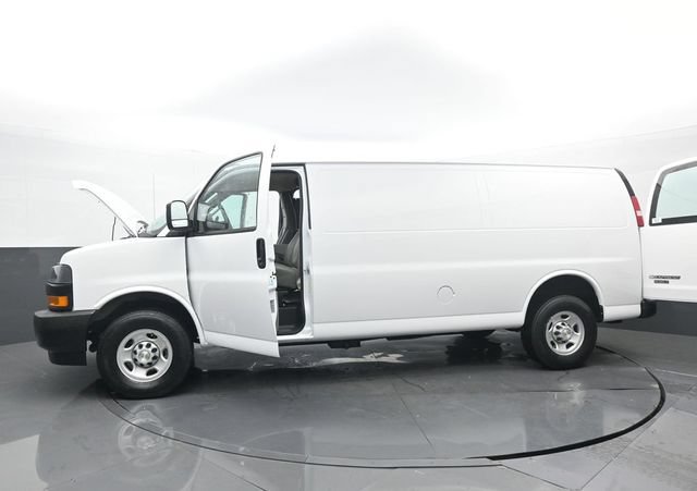 Used 2023 Chevrolet Express 2500 Extended RWD image 20