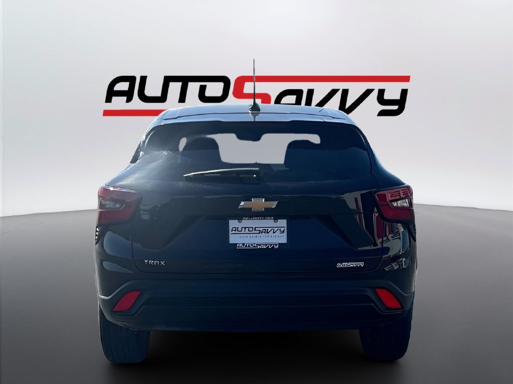 Used 2026 Chevrolet Trax LS FWD image 6