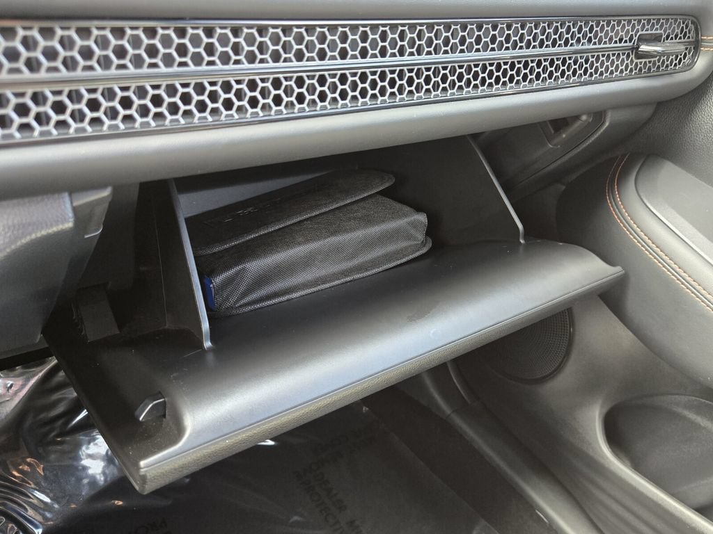Certified 2025 Honda HR-V Sport image 21