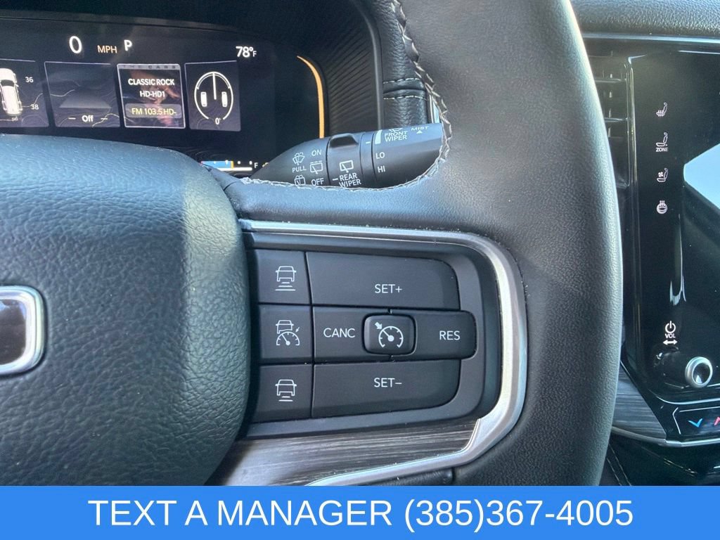 Used 2023 Jeep Wagoneer L Series II AWD/4WD image 35