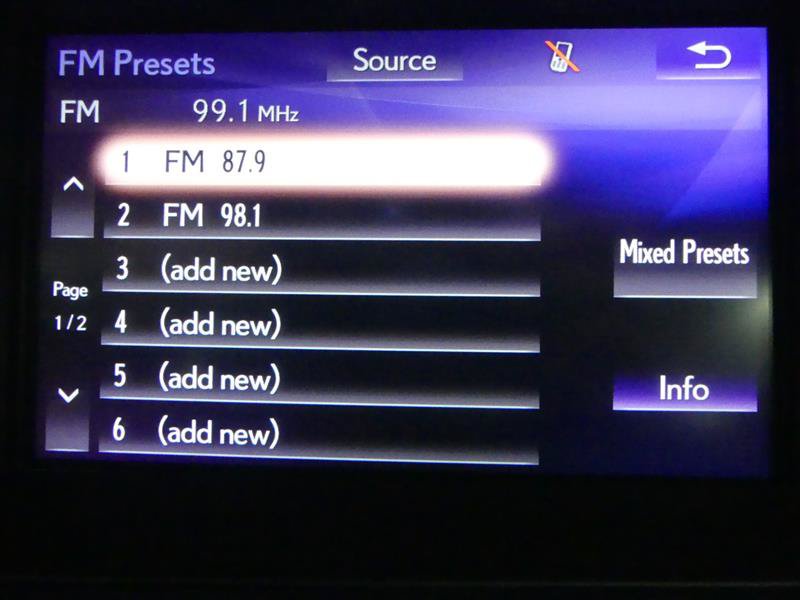 Used 2017 Lexus ES 300h w/ Luxury Package FWD image 11