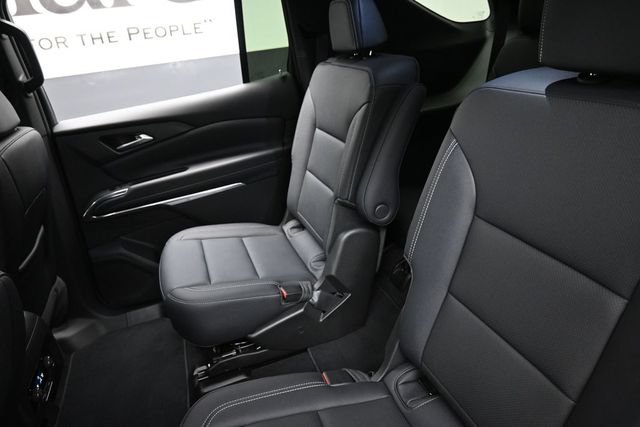 Used 2026 Chevrolet Traverse LT w/ Driver Confidence Package FWD image 23