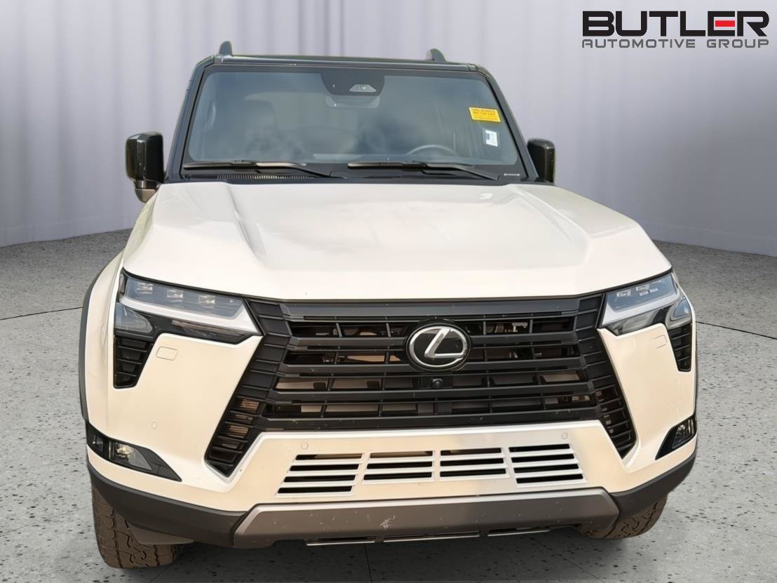 Used 2025 Lexus GX 550 AWD/4WD image 4
