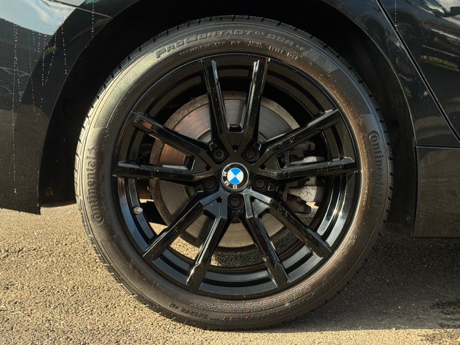 Used 2020 BMW 330i xDrive Sedan w/ Premium Package AWD/4WD image 16
