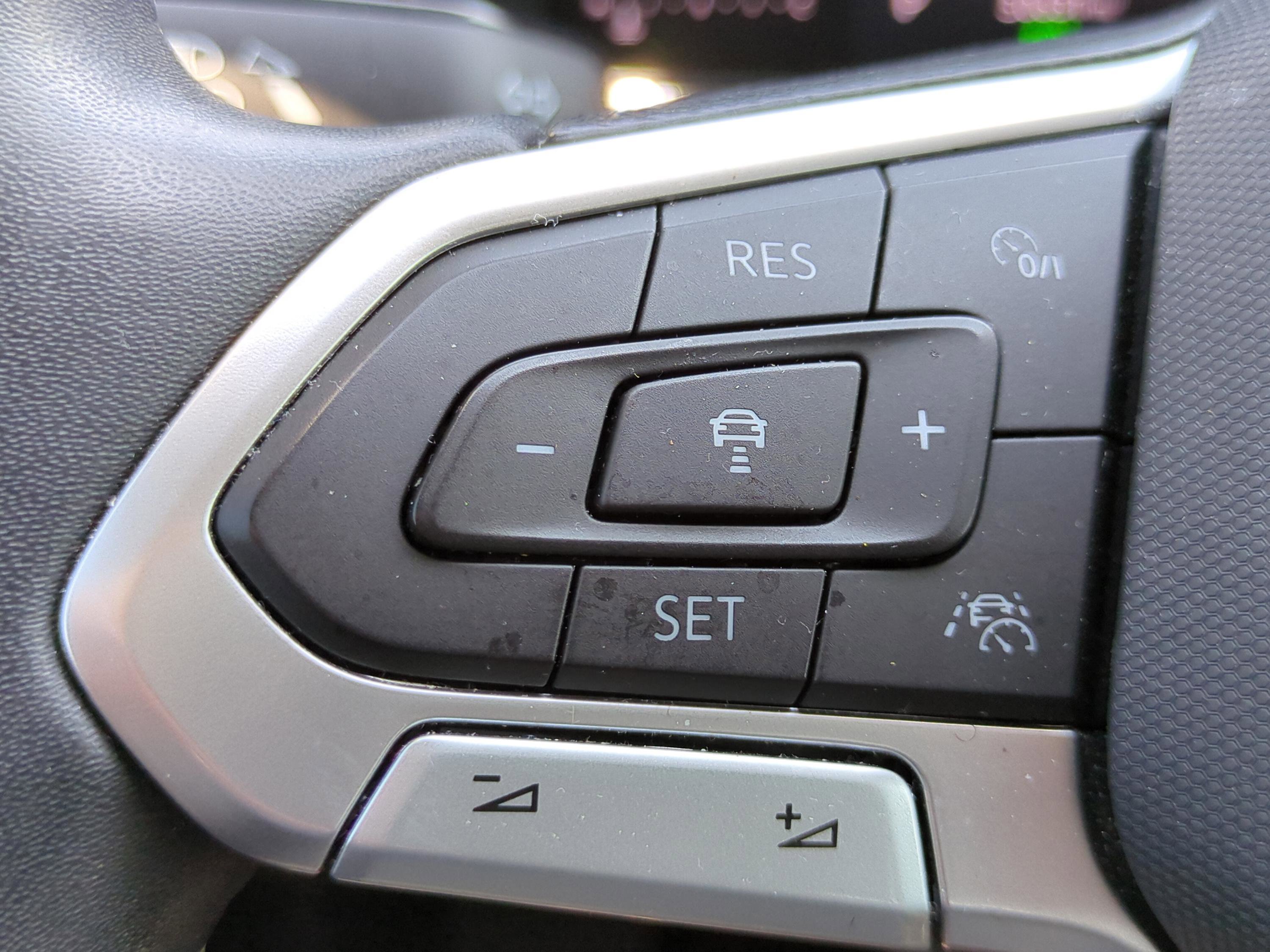 Used 2023 Volkswagen Taos SE image 23