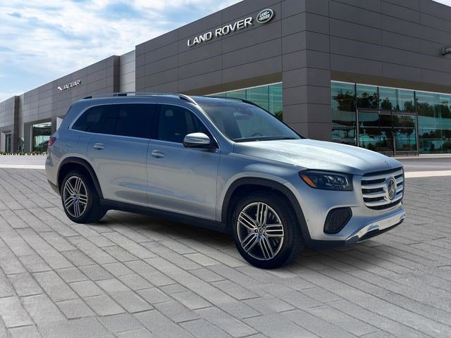Used 2025 Mercedes-Benz GLS 450 4MATIC image 7