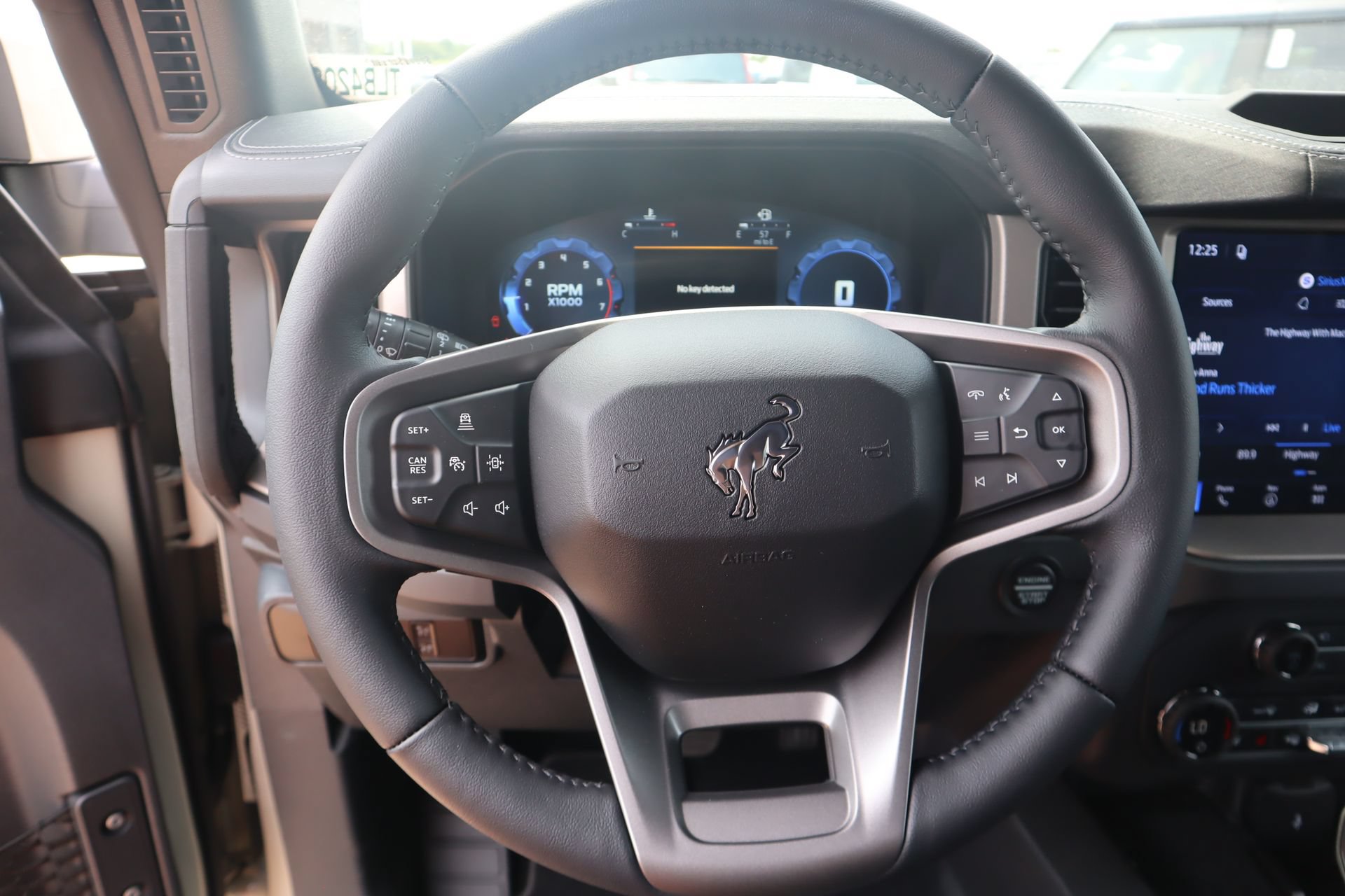 New 2026 Ford Bronco Outer Banks AWD/4WD image 3