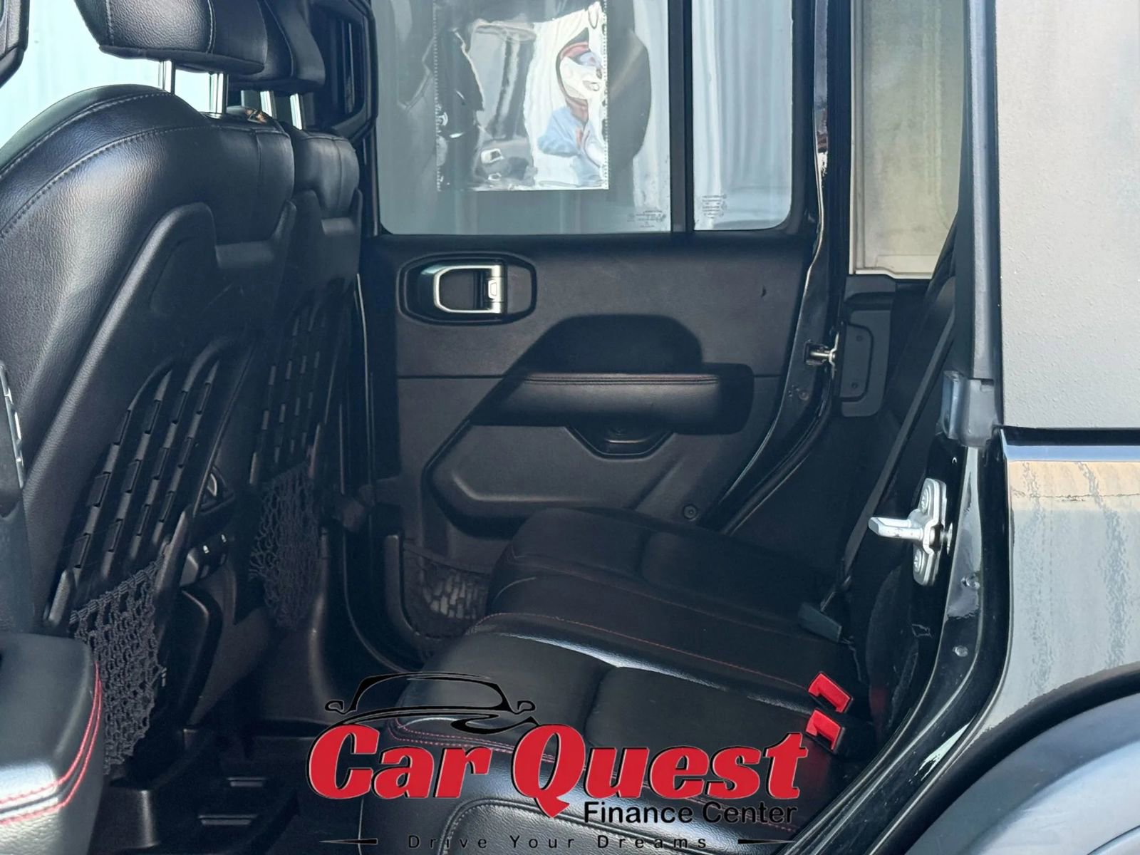 Used 2018 Jeep Wrangler Unlimited Rubicon w/ Steel Bumper Group image 12