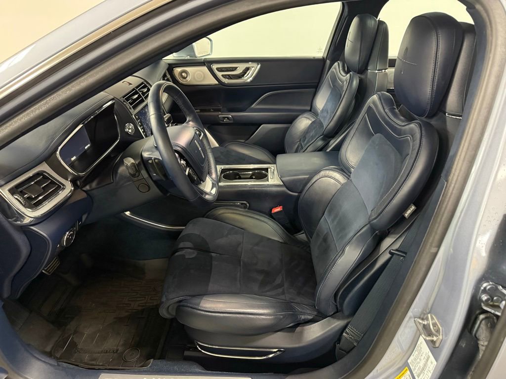 Used 2019 Lincoln Continental Black Label image 9