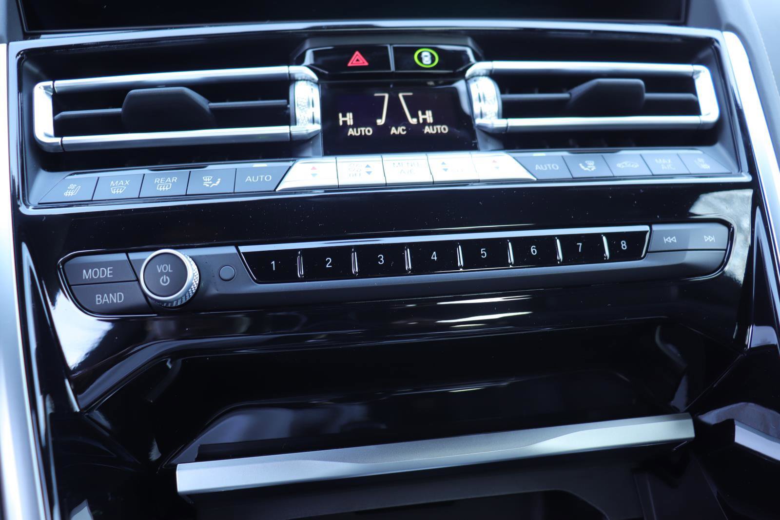 New 2025 BMW 840i Coupe image 34